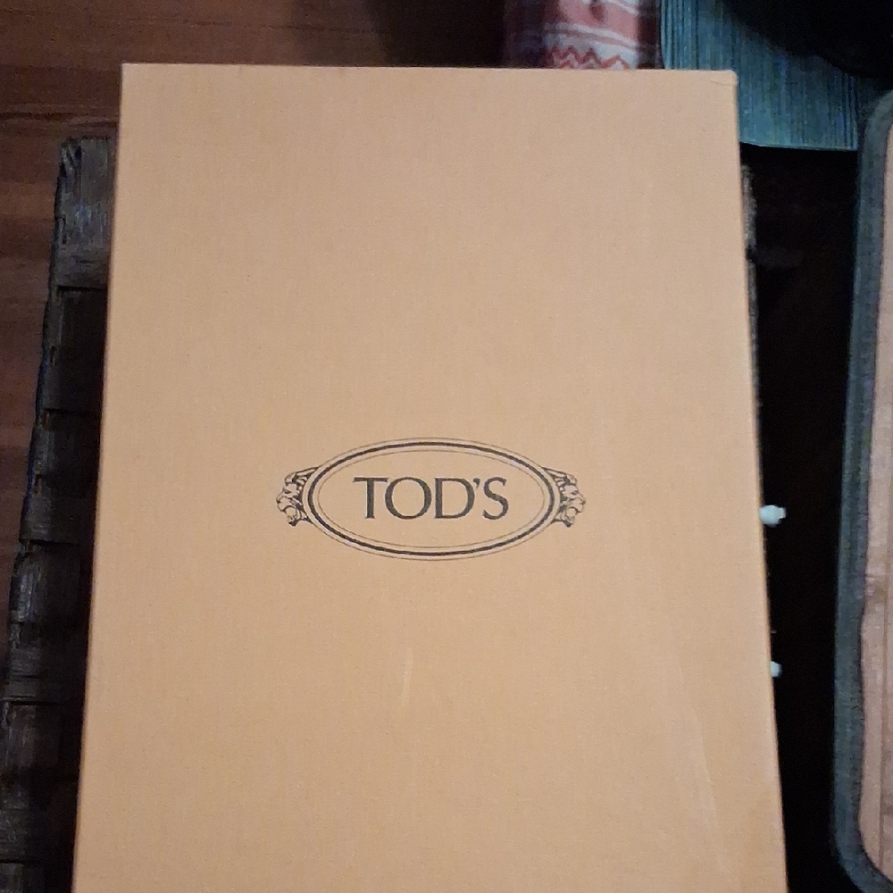 Tod's Signature Orange Box